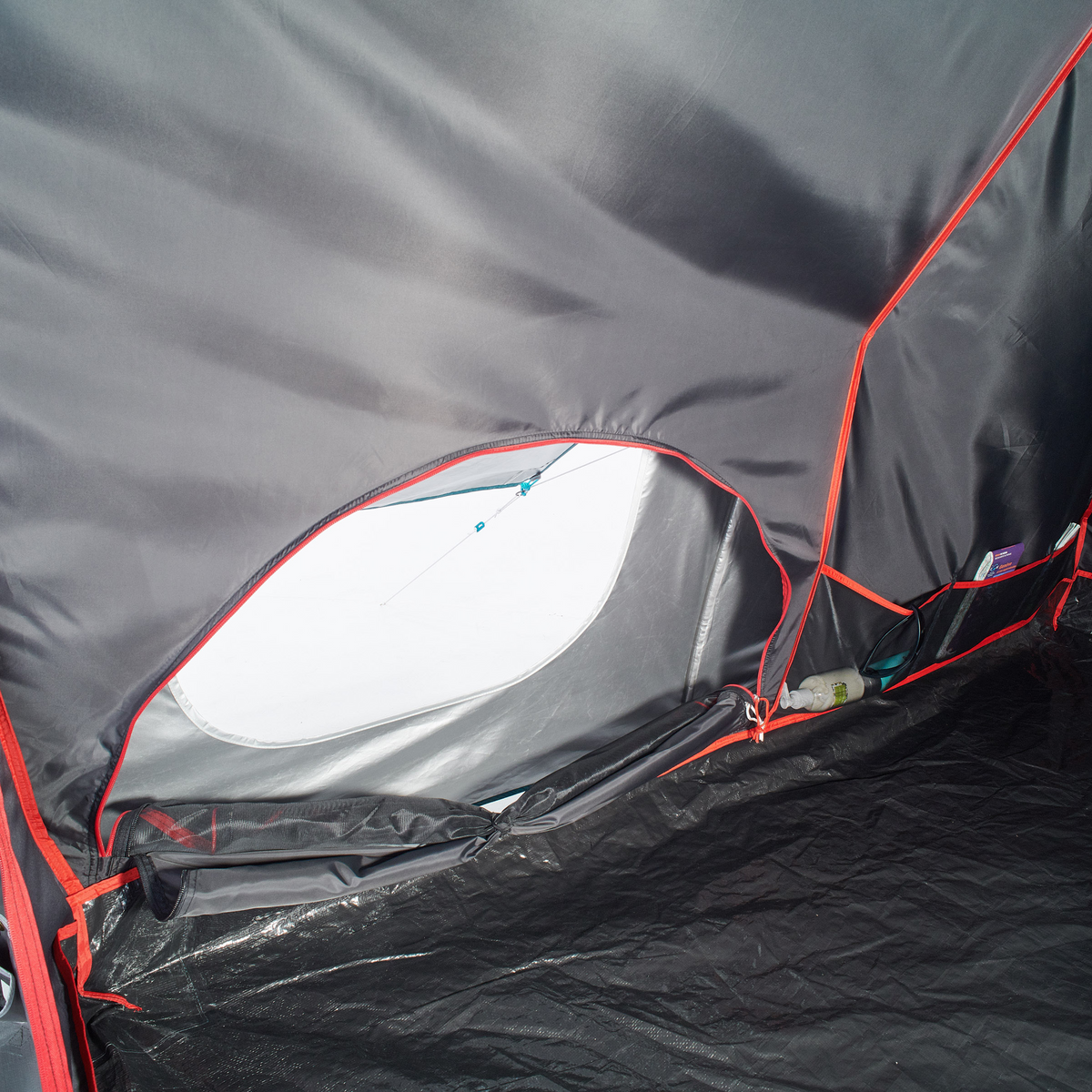 Quechua 8 Man Inflatable Blackout Tent 
