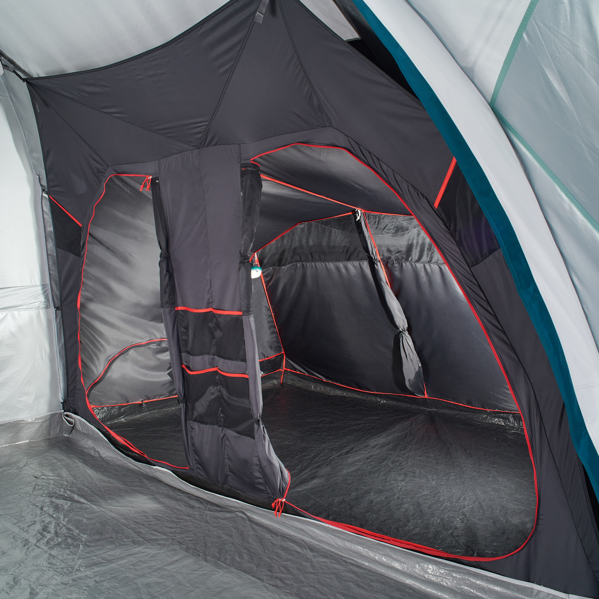 Quechua 8 Man Inflatable Blackout Tent 