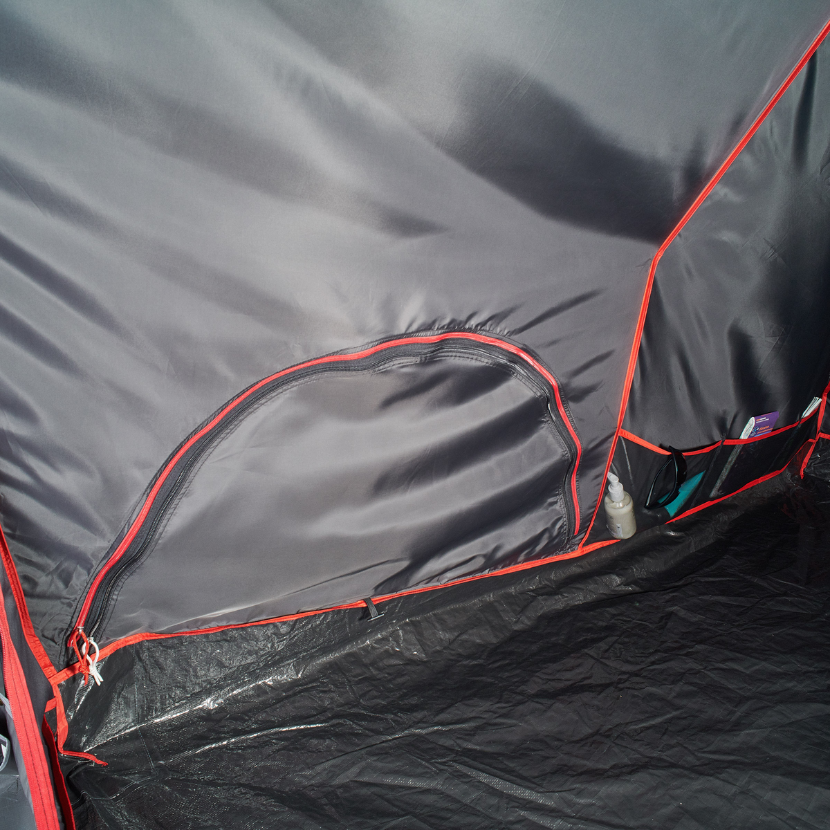 Quechua 8 Man Inflatable Blackout Tent 