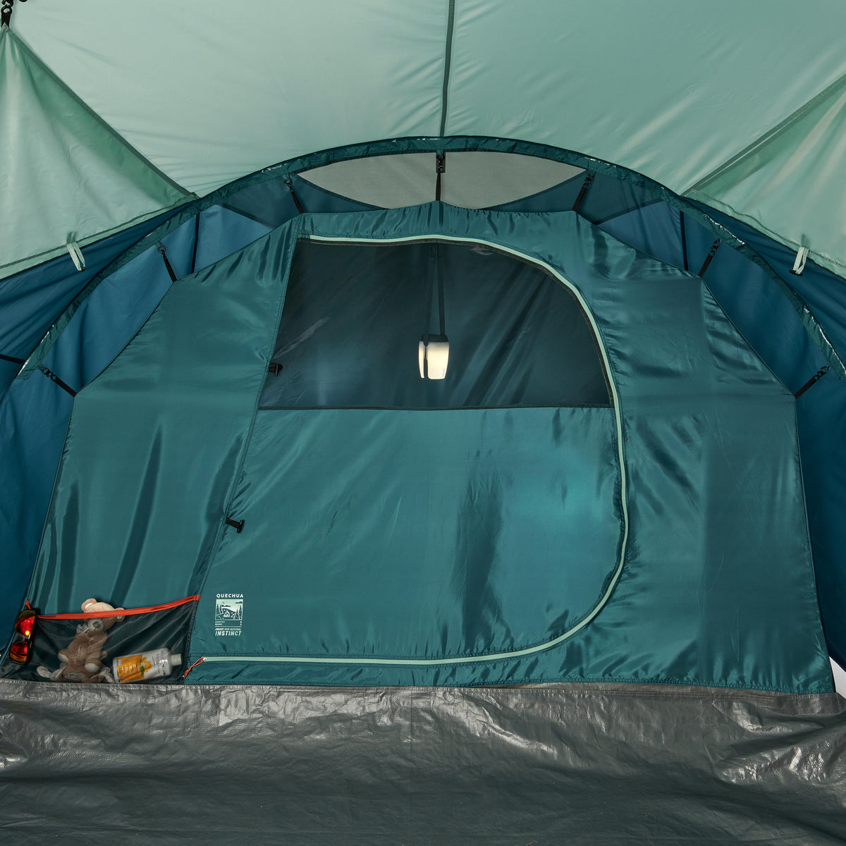 Quechua 6 Man Tent With Poles - Arpenaz 6.3