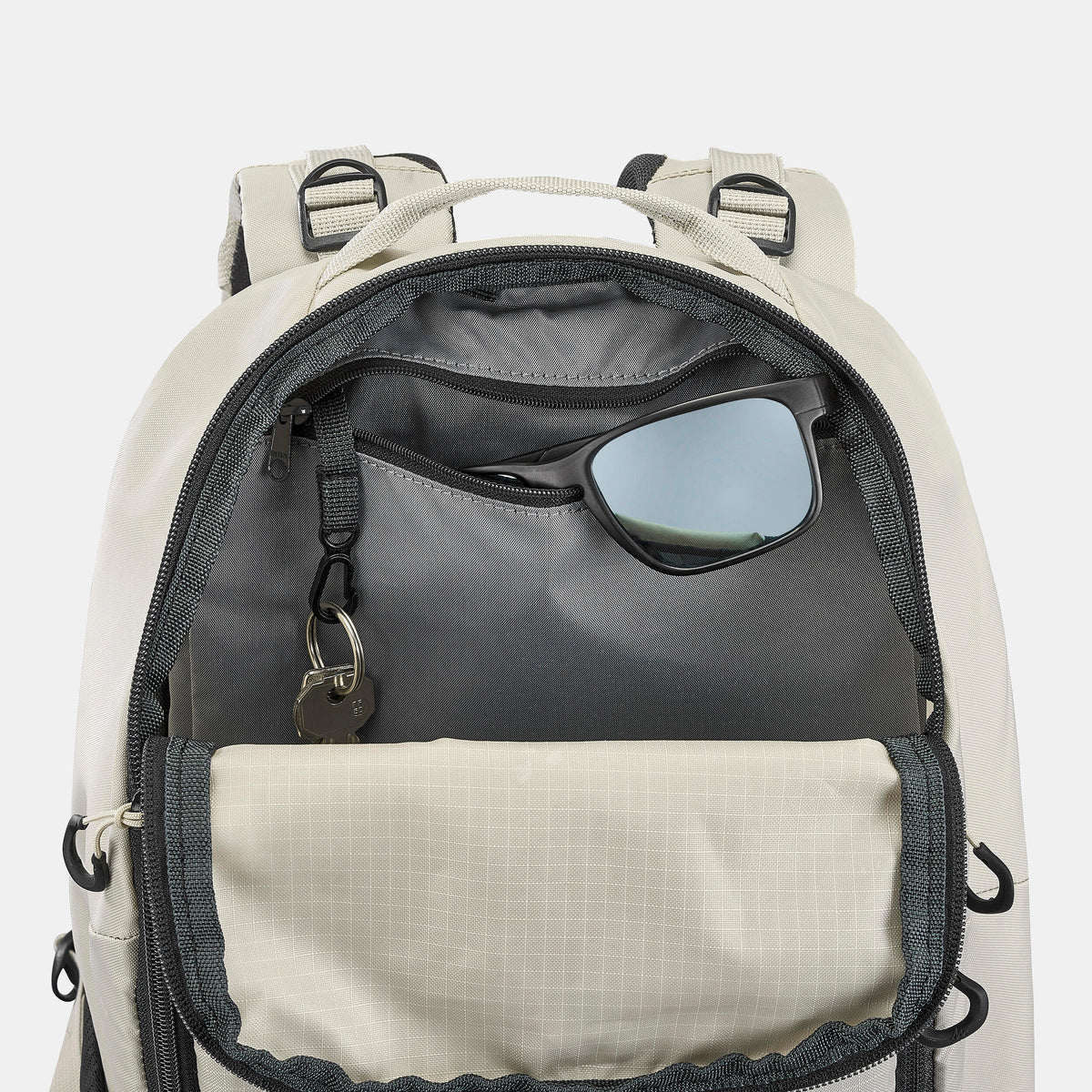Quechua Mountain Hiking Backpack 20L 