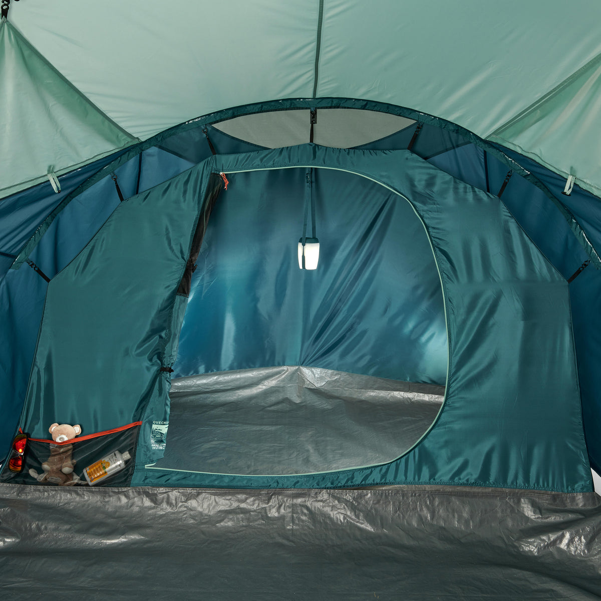 Quechua 6 Man Tent With Poles - Arpenaz 6.3