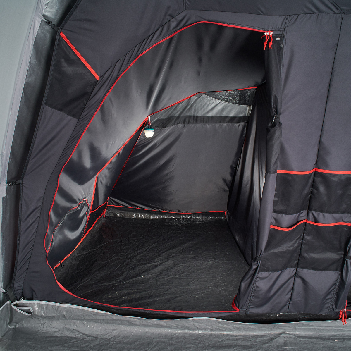 Quechua 8 Man Inflatable Blackout Tent 