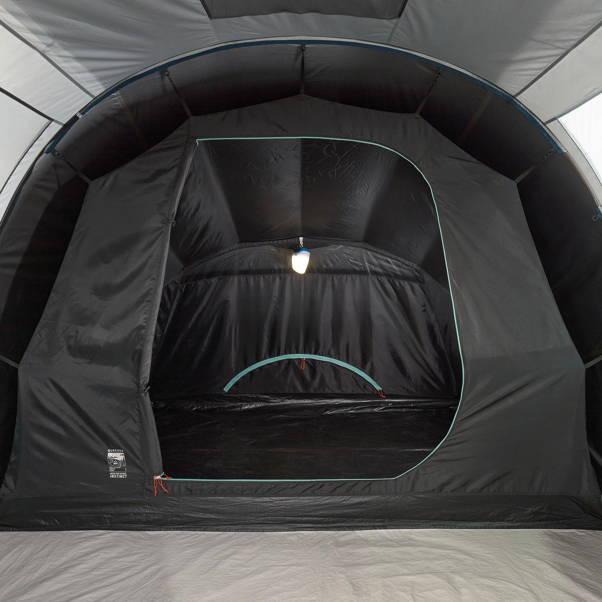 Quechua 4 Man Blackout Tent With Poles 