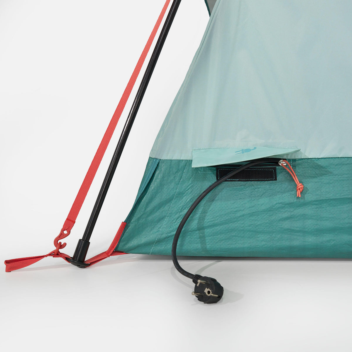 Quechua 6 Man Tent With Poles 
