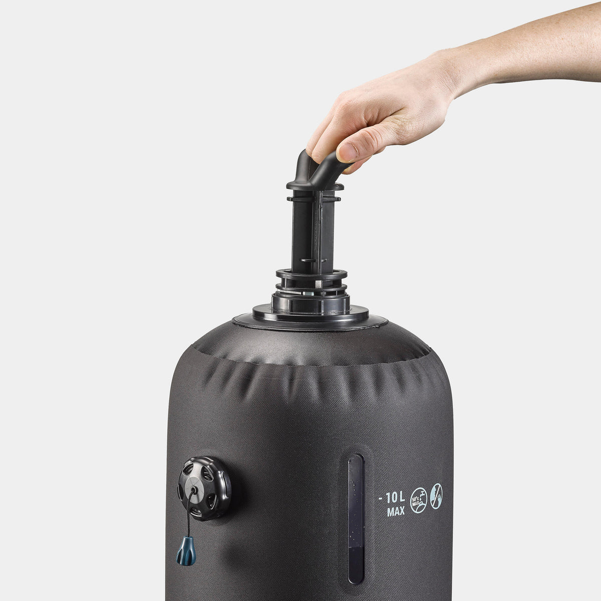 Quechua PRESSURE SOLAR CAMPING SHOWER - 10 LITRES
